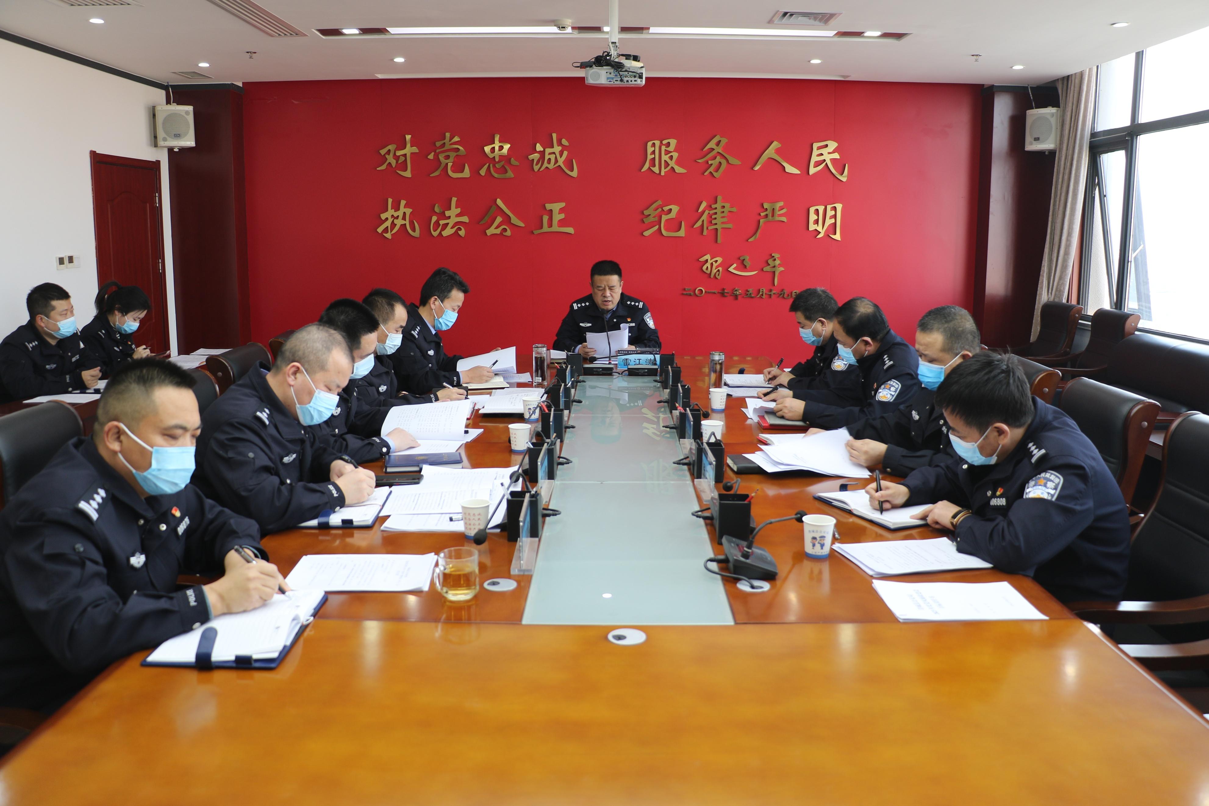 .777788888最精准四肖中特再加上2025年正版资料免费大全挂牌与警惕虚假宣传-全面释义、构建解答解释落实